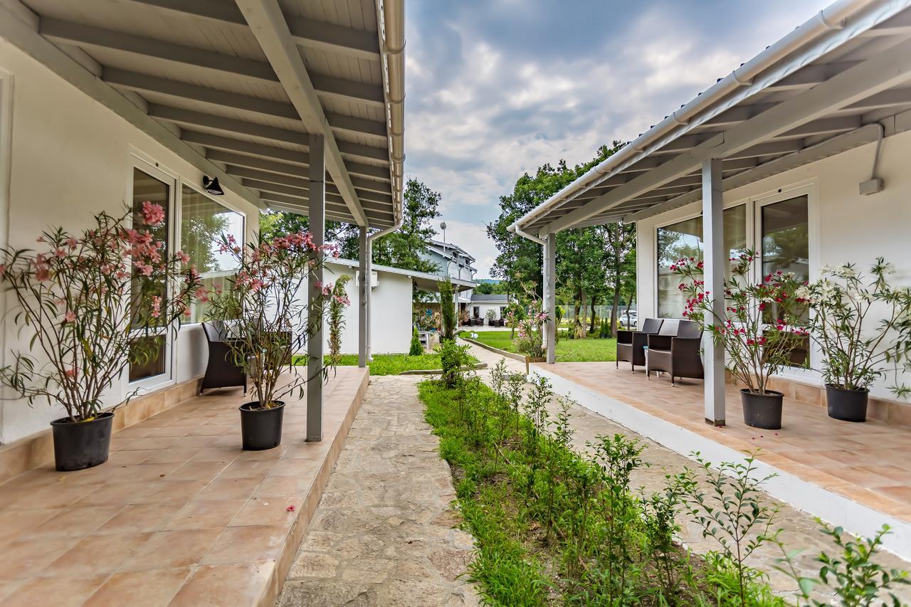 St Anastasia Hotel Burgasz Kültér fotó